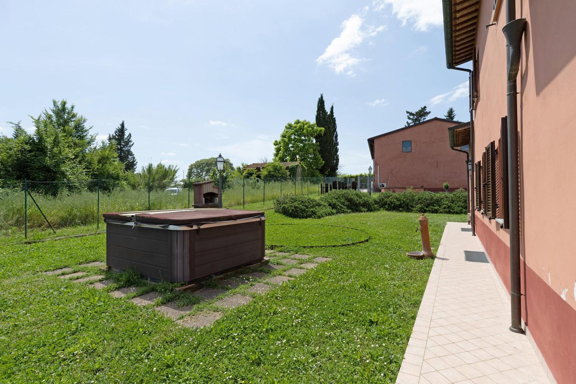 La Bettola Tavern Rooms Restaurant Montopoli in Val d'Arno Eksteriør billede